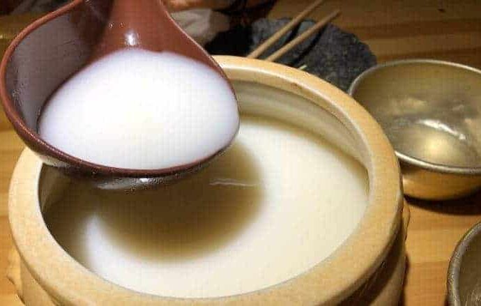 Anggur Beras - Mijiu - 米酒 Untuk Menjaga Kesehatan Minuman yang satu ini ternyata baik untuk menjaga kesehatan. Anggur Beras - Mijiu - 米酒 Untuk Menjaga Kesehatan
