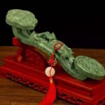 Puisi Tentang Bunga Begonia Bunga Begonia dalam bahasa Tionghoa disebut Haitang (Hanzi: 海棠, Pinyin: Hǎitáng). Tongkat Giok Ruyi - 如意