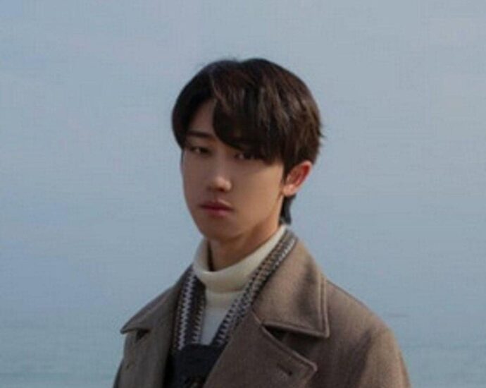 Lirik Lagu Haicheng (海城 Hai Cheng) Dari The8 Seventeen (徐明浩 Xu Minghao)
