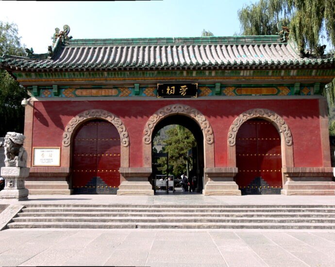 Pintu Masuk Kuil Jinci